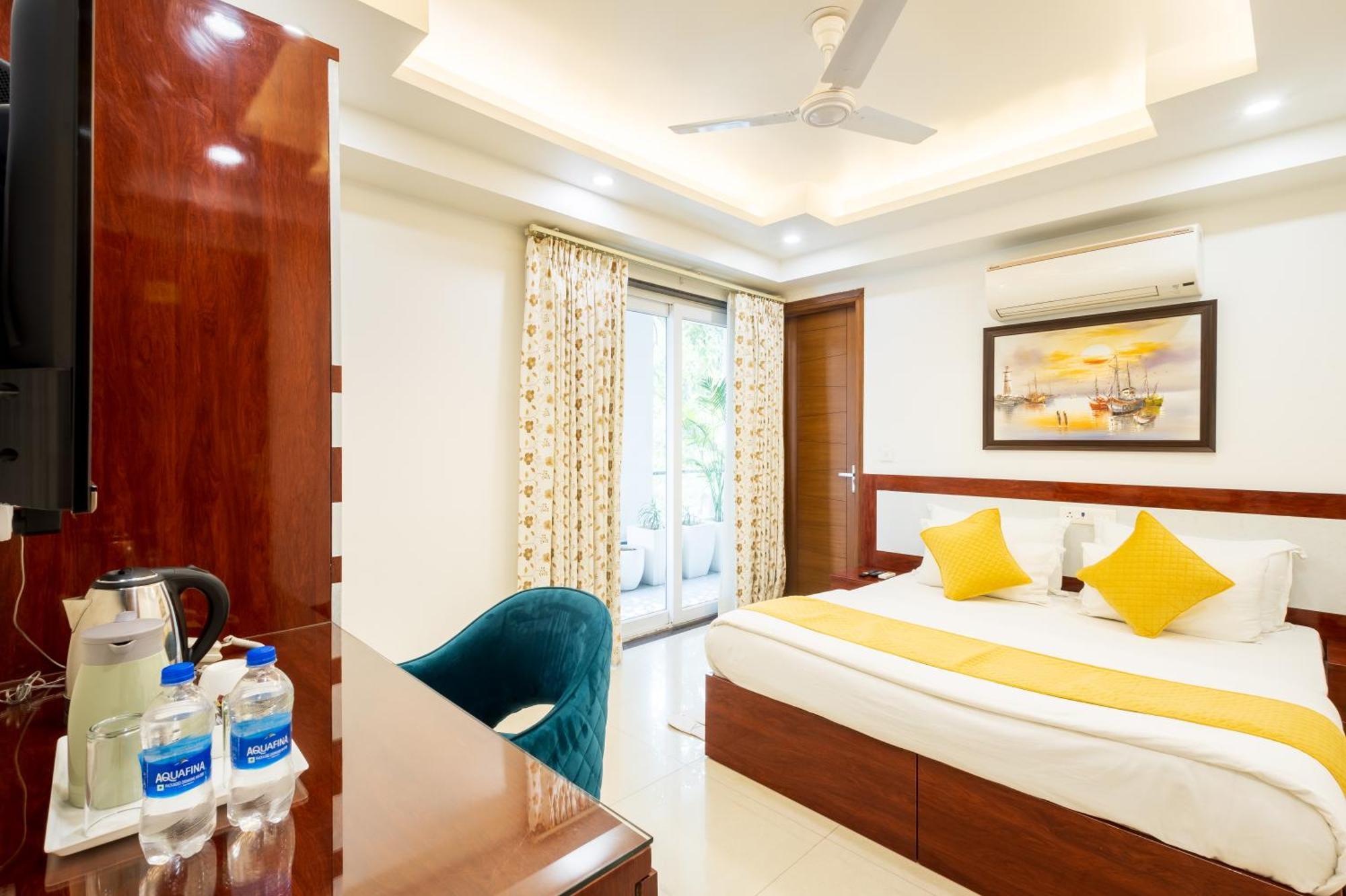 Hotel Krish - Near Medanta And Fortis Hospital Gurugram Gurgaon Ngoại thất bức ảnh