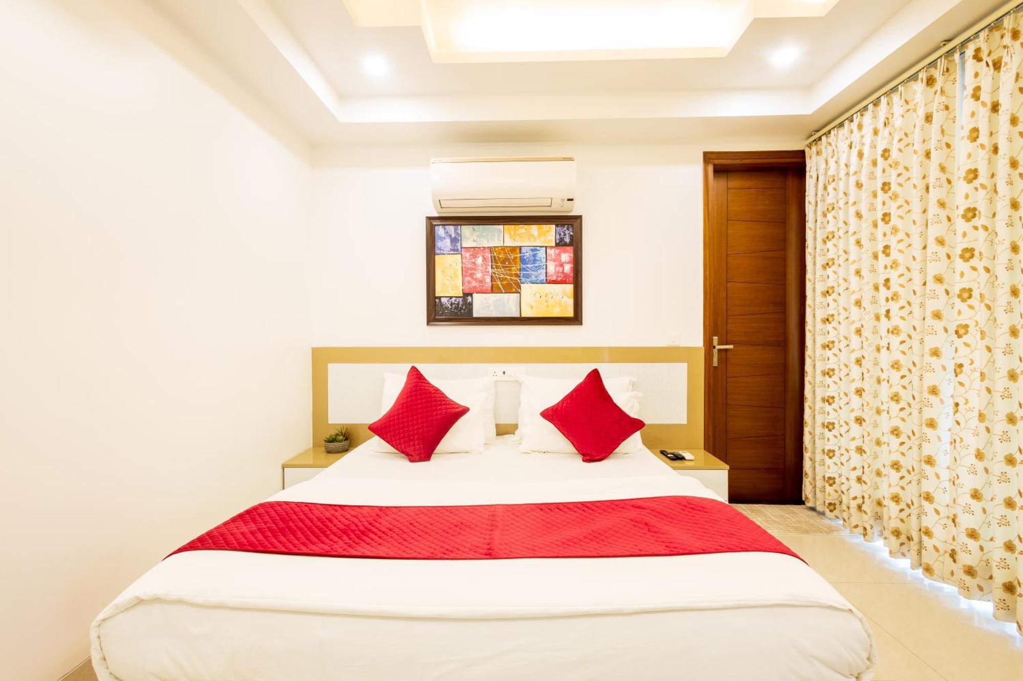 Hotel Krish - Near Medanta And Fortis Hospital Gurugram Gurgaon Ngoại thất bức ảnh