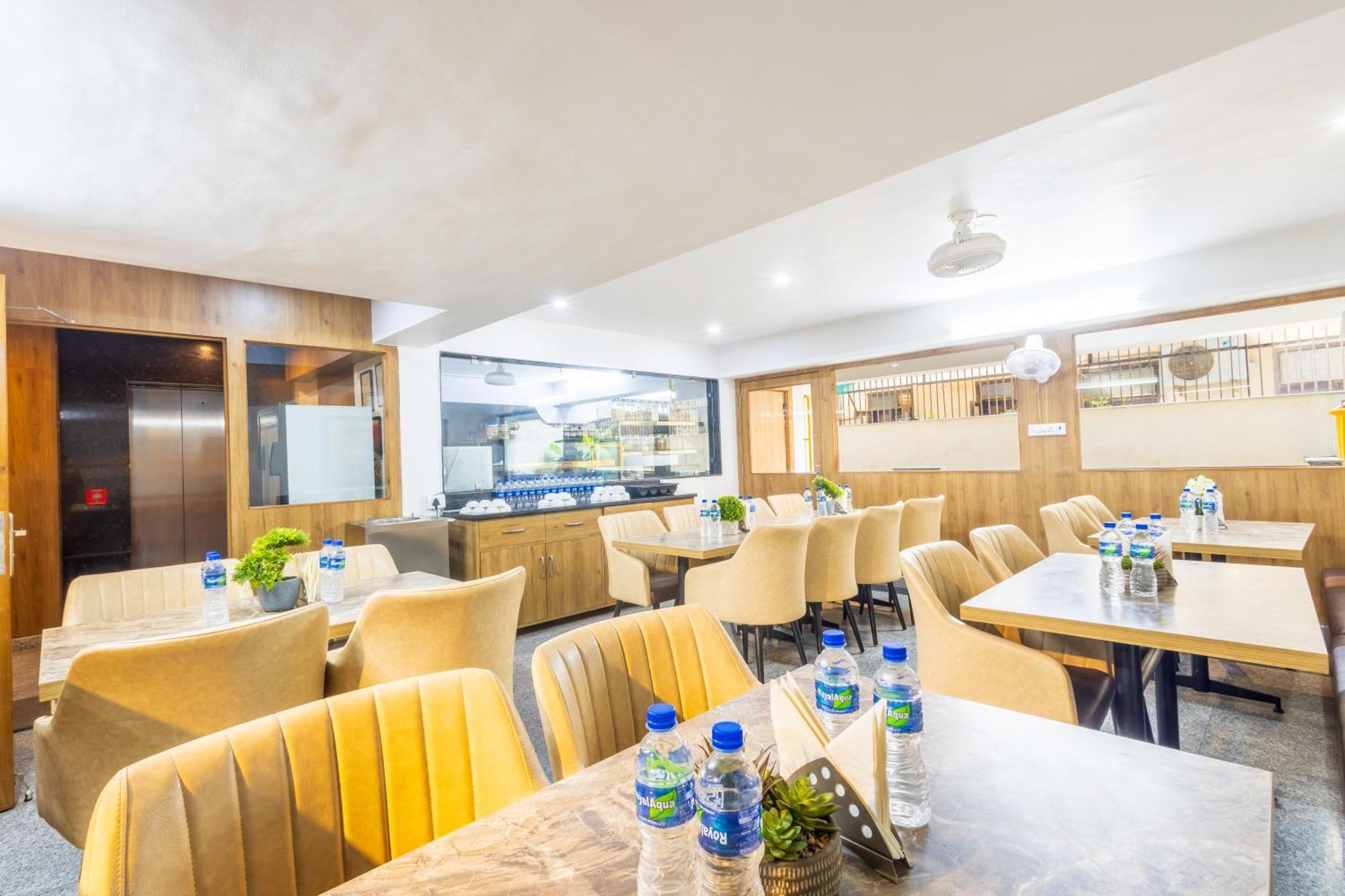 Hotel Krish - Near Medanta And Fortis Hospital Gurugram Gurgaon Ngoại thất bức ảnh